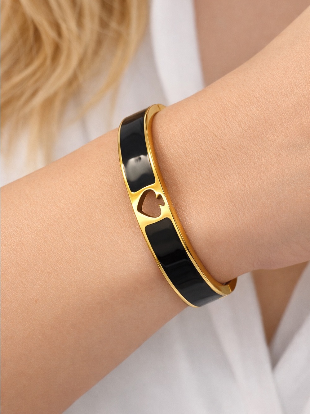 Kate Spade New York Black Enamel Gold- Tone Hinged Bangle Bracelet -Spade Cutout